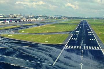 brussels airport runway 25 r copy EodOVL